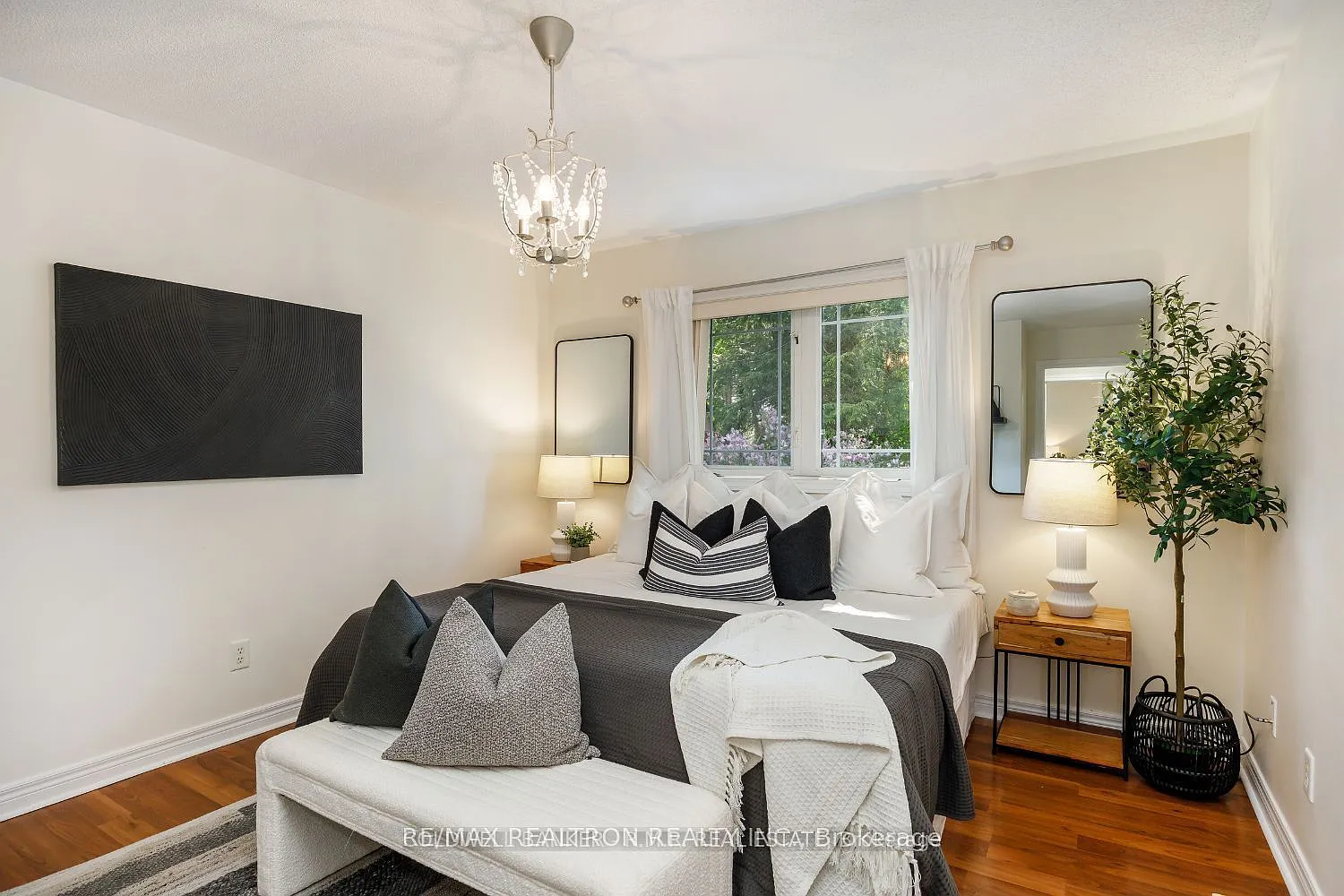 2 bed, $2,800 — Photo 4