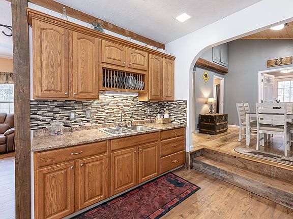 5th image of 16 Richardson Road