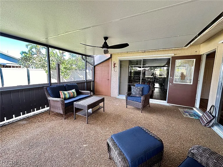 15427 Crystal Lake Dr — Photo 5