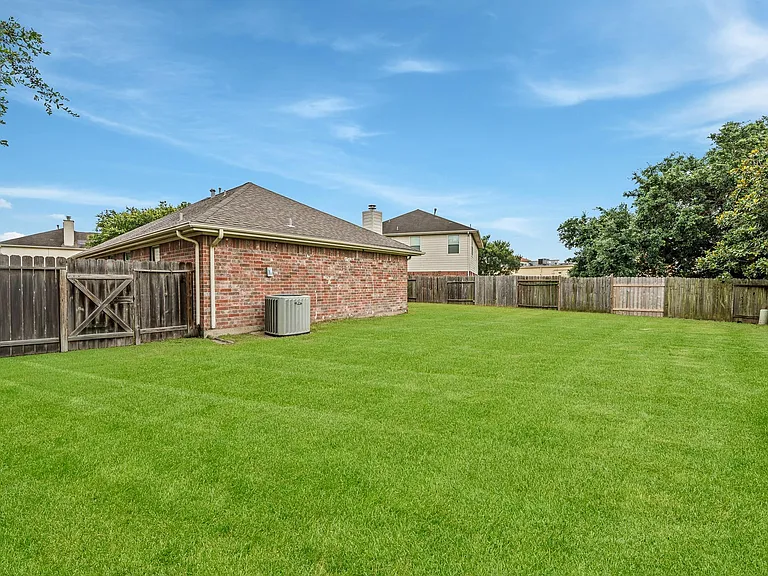 7107 Piney Meadow Ct — Photo 23