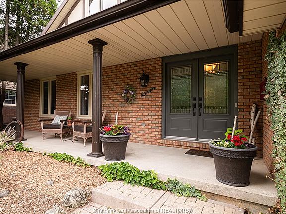 2nd image of 11 Algonquian Dr