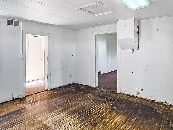 4th image of 3835 Fort Buford Ln