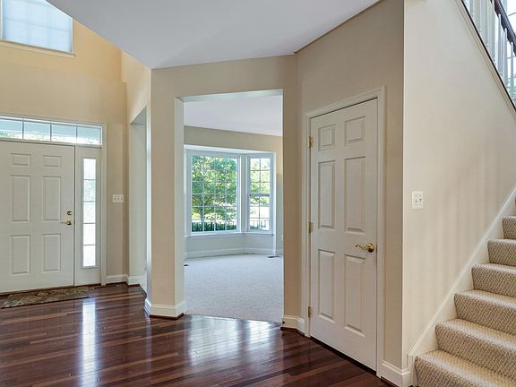 3rd image of 23276 Daffodil Dr