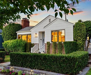 2304 McGilvra Boulevard E, Seattle, WA, 98112