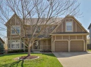12813 Cody St, Overland Park, KS 66213