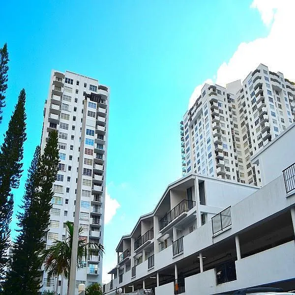 2 bed, 2.0 bath, 1258 sqft, $2,850 — Photo 4