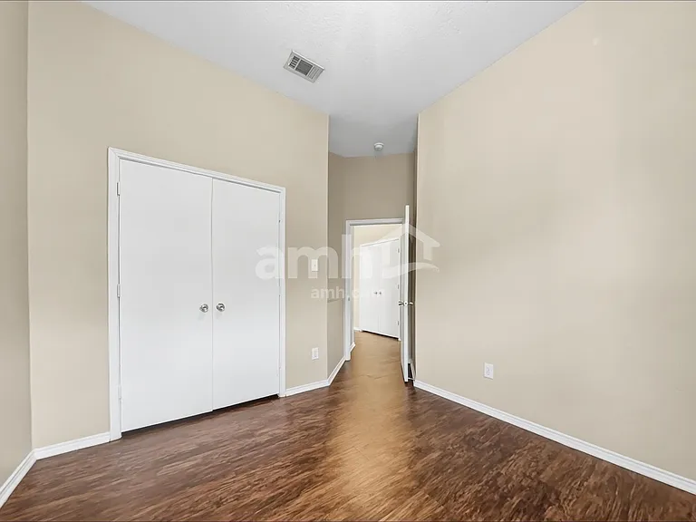 912 Buffalo Springs Dr — Photo 12