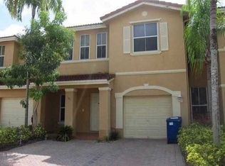 127 Riverwalk Cir, Fort Lauderdale, FL 33326