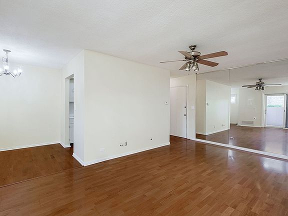 3rd image of 2222 Country Club Dr APT 2