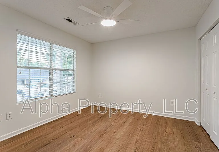 107 Hammett Grove Ln — Photo 6