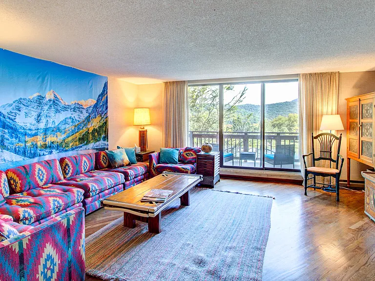 1040 Sugar Mountain Dr #D-24 — Photo 8