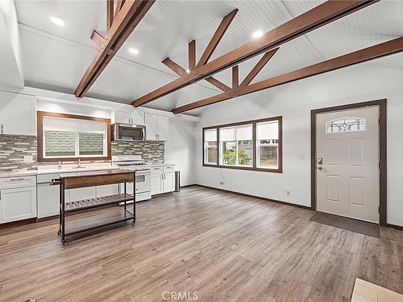 4th image of 23376 Crestline Rd