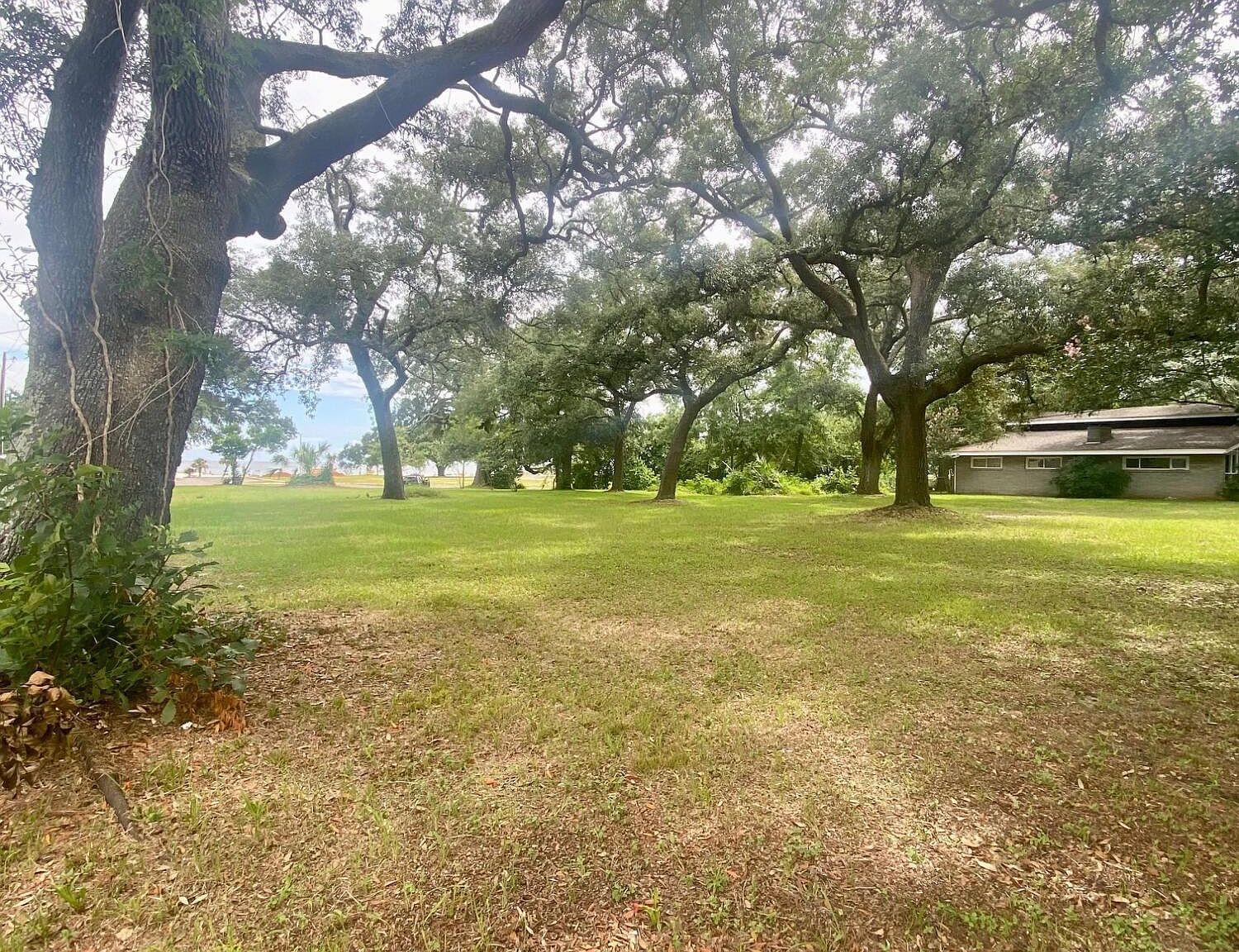 133 Iberville Dr, Biloxi, MS 39531 Zillow