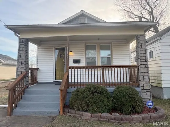 5250 Hamilton Ave, Saint Louis, MO 63136