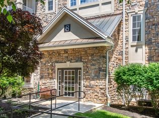 803 Holly Ln #803, Cedar Grove, NJ 07009