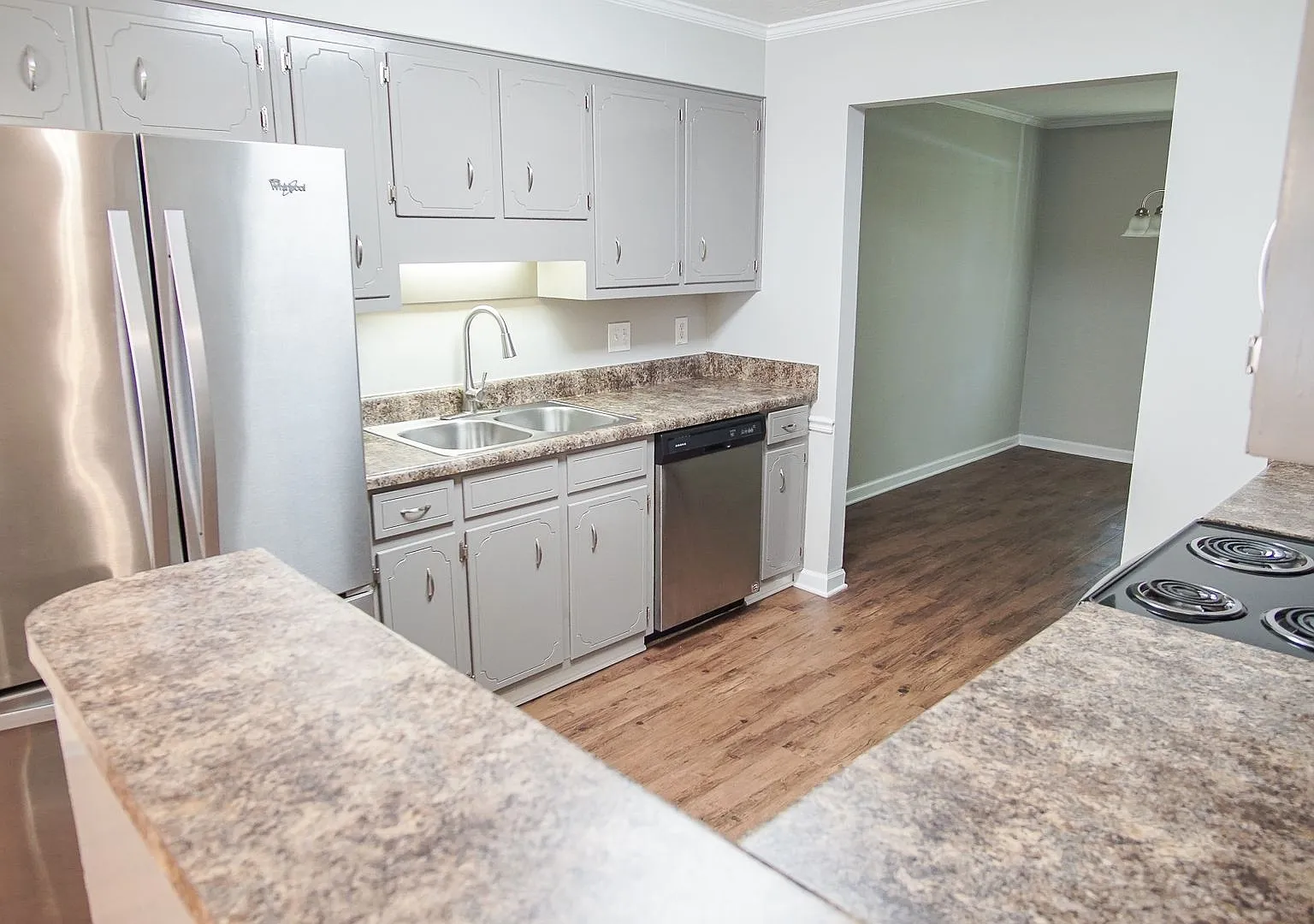 Lakeside Schools/Rehabbed and Ready for Move In. (NO PETS) — Photo 4