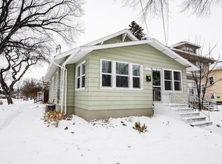 921 4th St N, Fargo, ND 58102