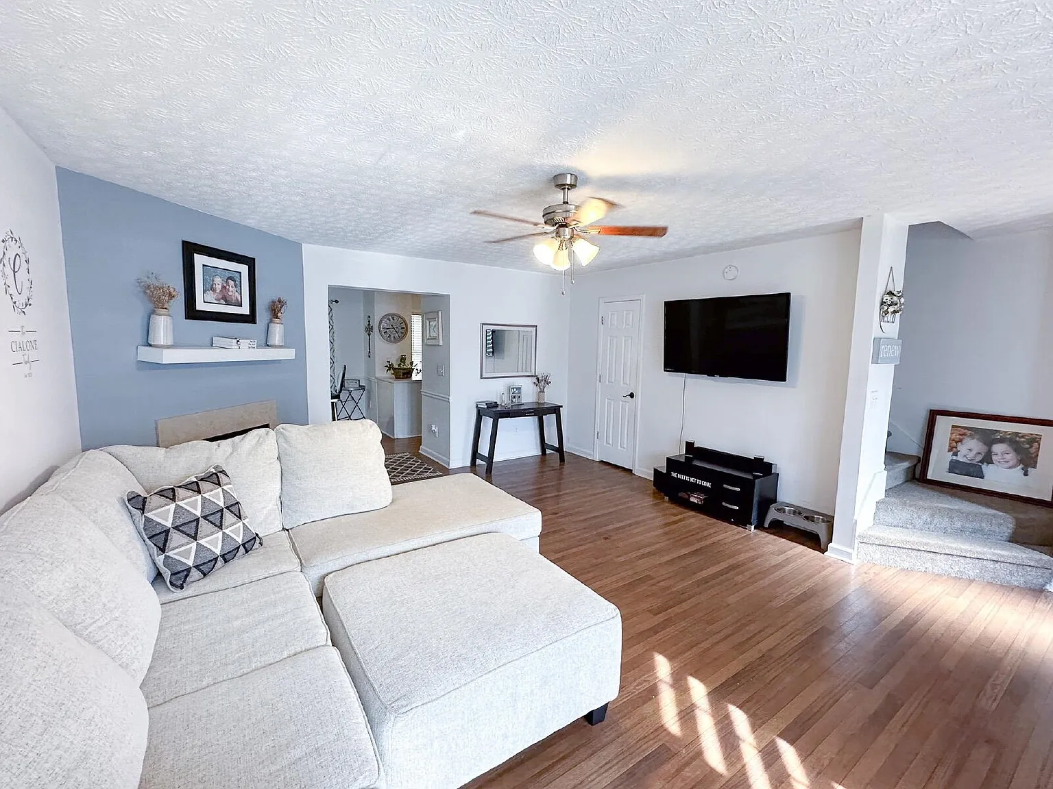 3 bed, 2.5 bath, 1388 sqft, $1,800 — Photo 3