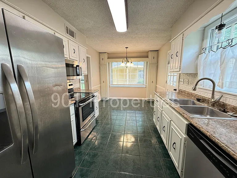 6080 Barrentine Dr — Photo 7