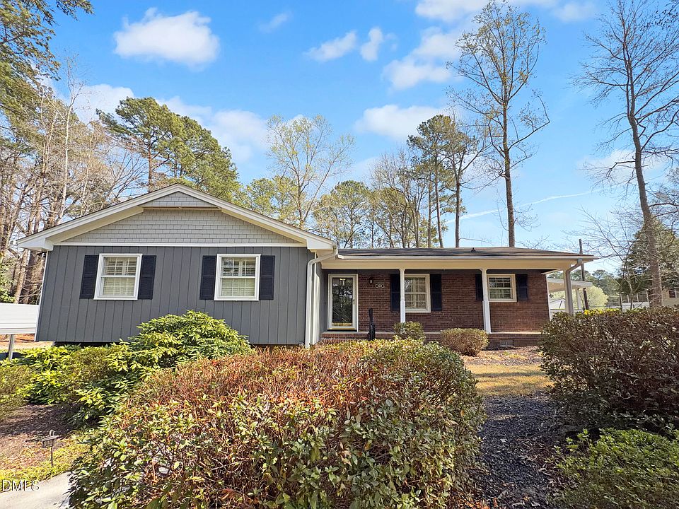 1st image of 524 Green Willow Cir