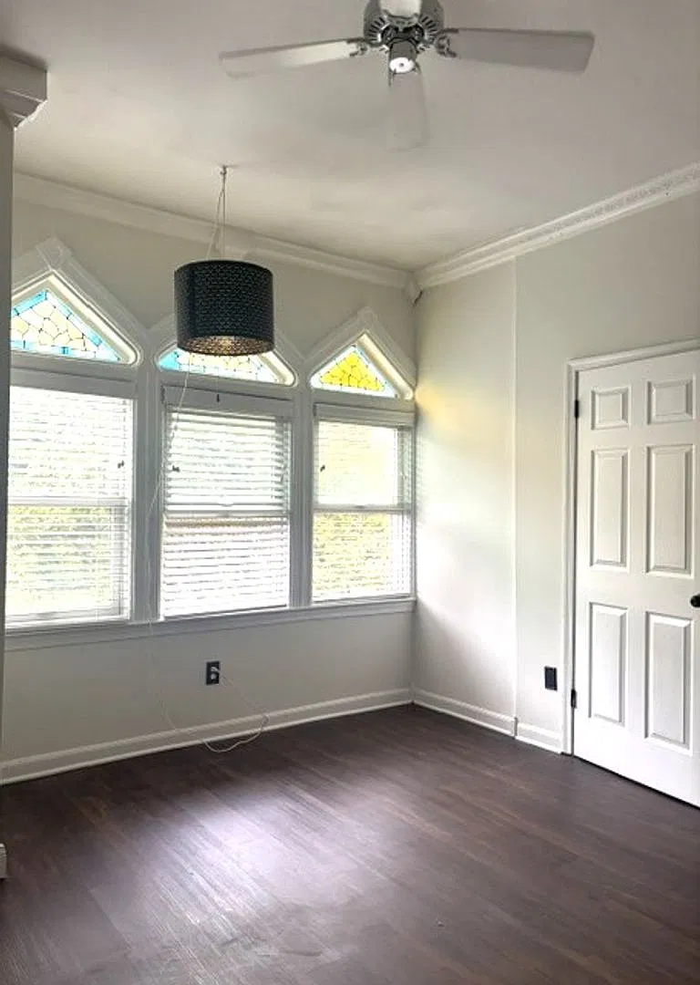 Beautiful 1 Bedroom Apartment — Photo 1