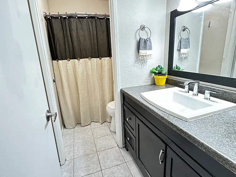 2838 E Beck Ln #3 — Photo 21