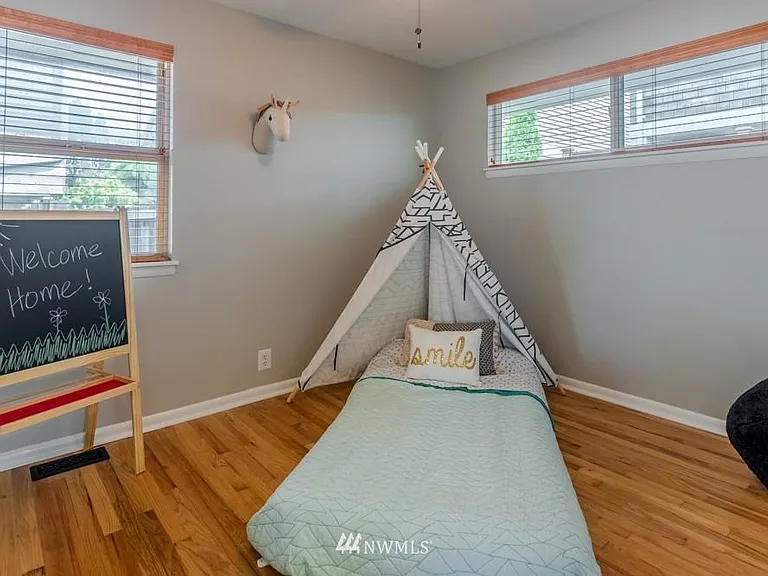 6516 42nd Ave SW — Photo 8