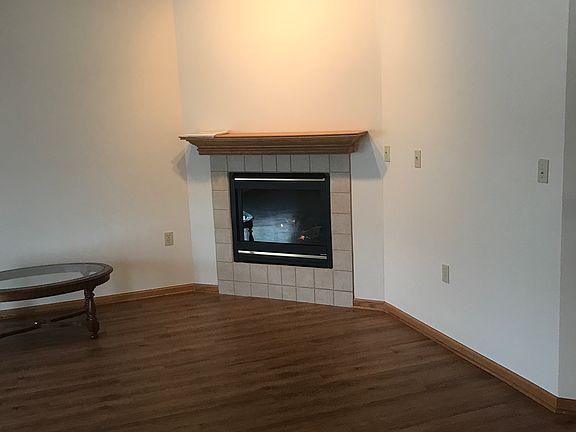 Living room with Fireplace
