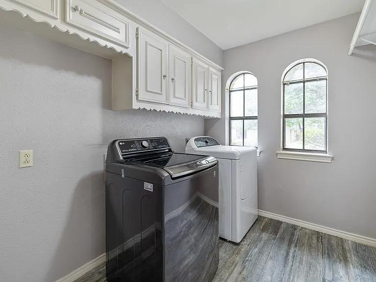1527 Estates Way — Photo 16