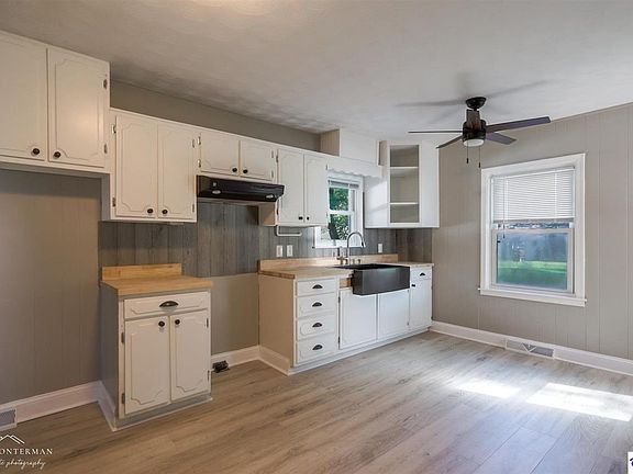 5th image of 613 N Lincoln Blvd