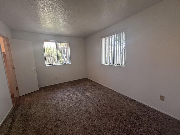 5th image of 3604 Tyson Pl NE #B