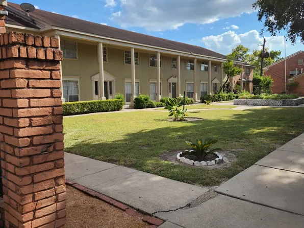 7103 Beechnut St #30, Houston, TX 77074