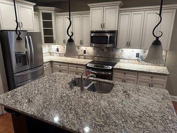 5th image of 129 Tara Ln