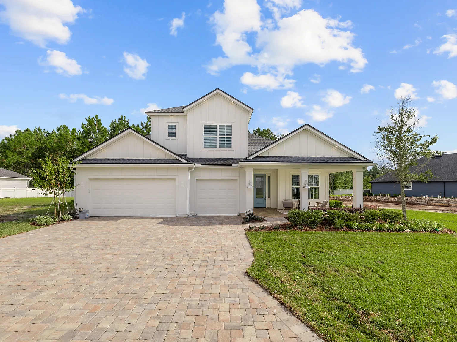 6 bed, 4171 sqft, $5,250 — Photo 1