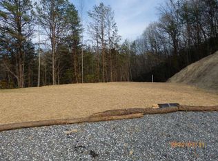 5 Levi Mathis Rd, Whittier, NC 28789