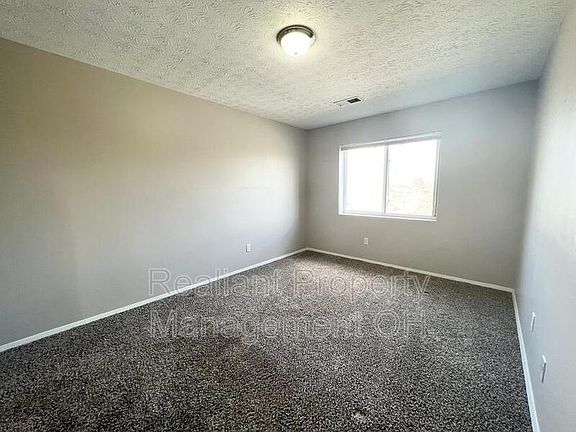 4th image of 3169 Regal Ln #O