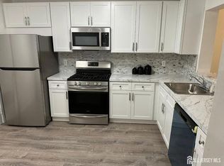 204 Forsythia Ln, Englishtown, NJ 07726