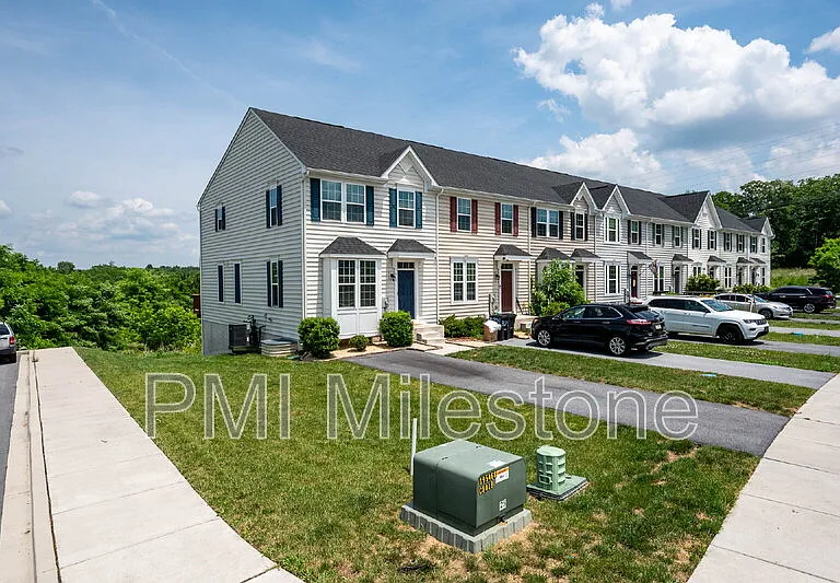 367 Ontario Dr #FALLING WATERS — Photo 4
