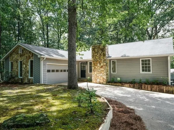 1835 Commonwealth Ave, Cumming, GA 30041