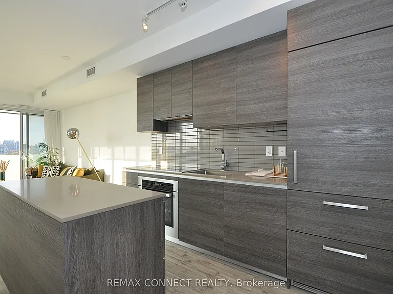 200 Bloor St W #2009 — Photo 21