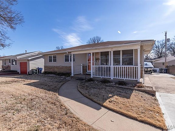 3rd image of 7824 Decatur Dr