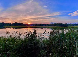 26 Riverside Dr, Branford, CT 06405