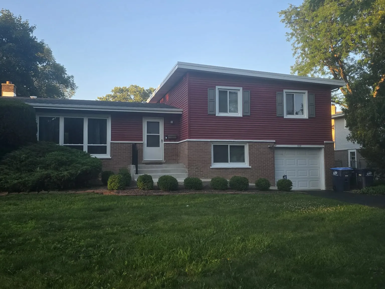 3 bed, 1886 sqft, $3,900 — Photo 1