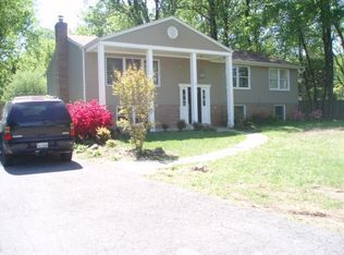 19645 Muncaster Rd, Rockville, MD 20855