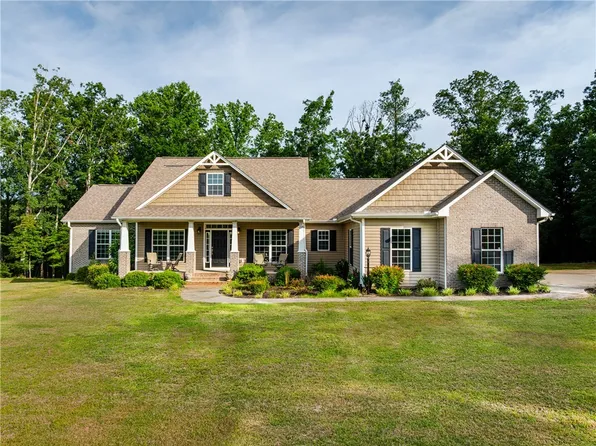 54 Woodall Rd, Greenville, SC 29617