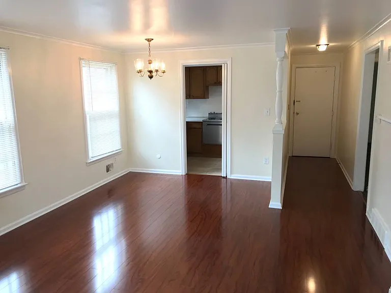 44 Flower St — Photo 4