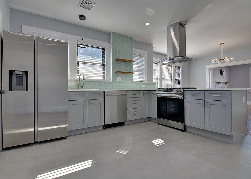 1st image of 9 Elm Ave #9