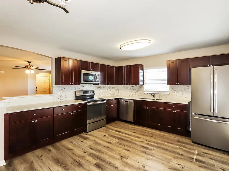 2304 Pleasure Run Dr — Photo 8