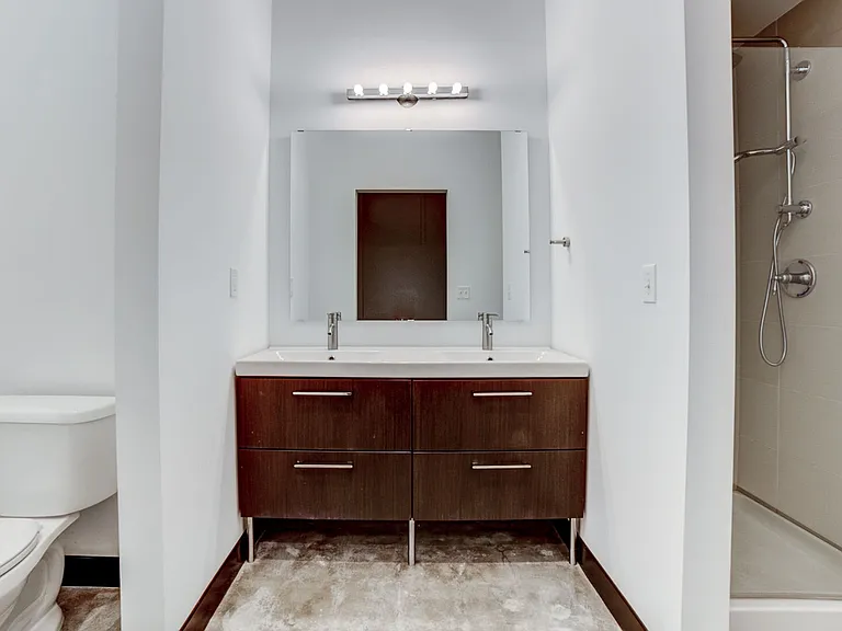 Vandever Lofts — Photo 9