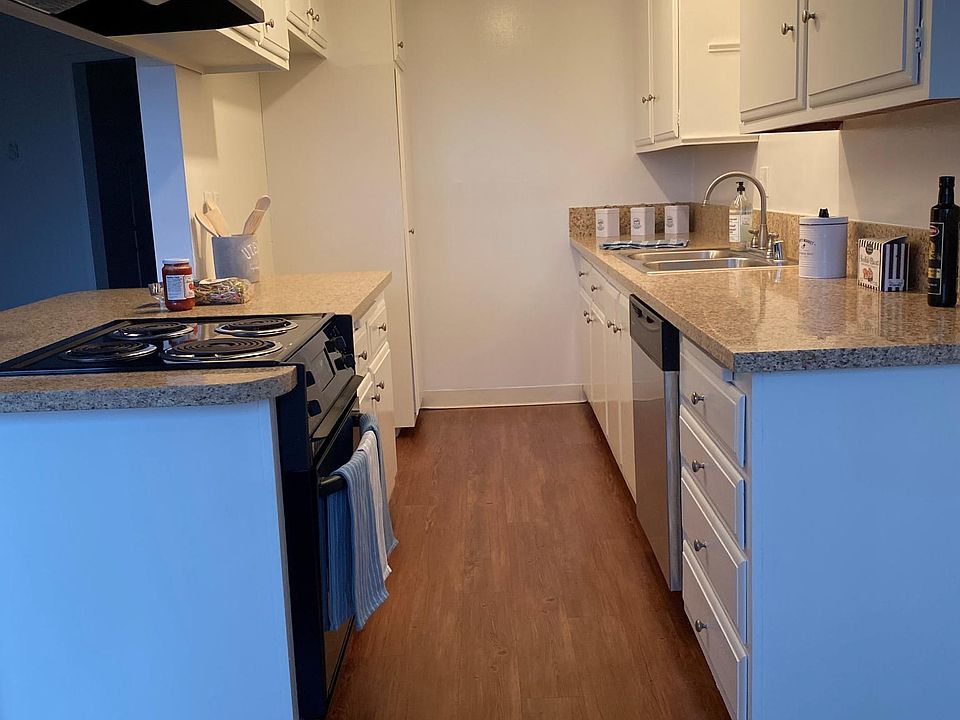 1st image of 200 Avenue G #99b7d4993